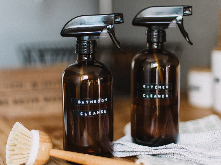 homemade bathroom cleaner